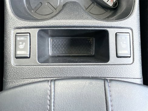 Used 2017 Nissan Rogue SV w/ Midnight Edition Package image 27