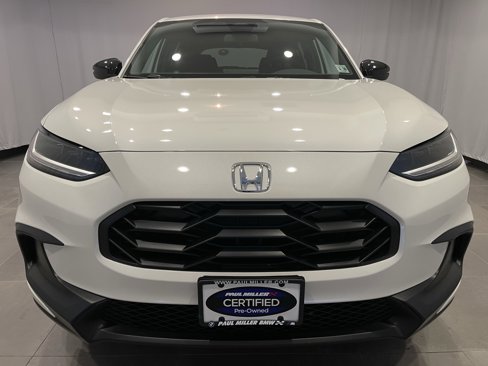 Used 2025 Honda HR-V Sport image 2