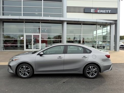 Used 2024 Kia Forte LXS image 5