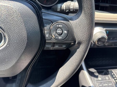 Used 2019 Toyota RAV4 XLE image 20