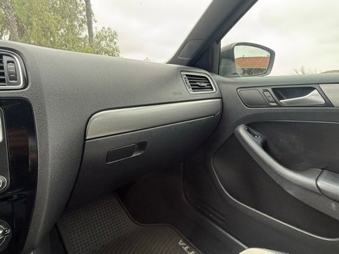 Used 2016 Volkswagen Jetta Sport image 27