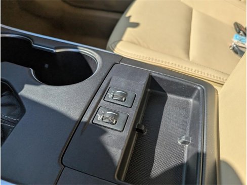 Used 2017 Toyota Camry XLE image 24