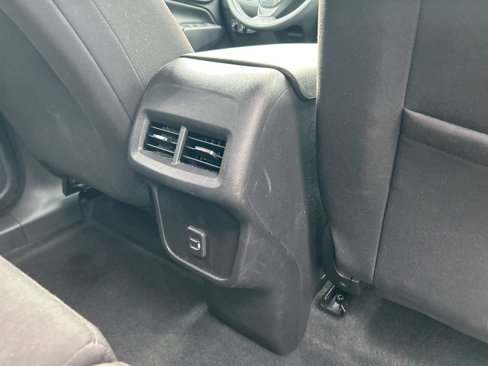 Used 2023 Chevrolet Equinox LT image 41