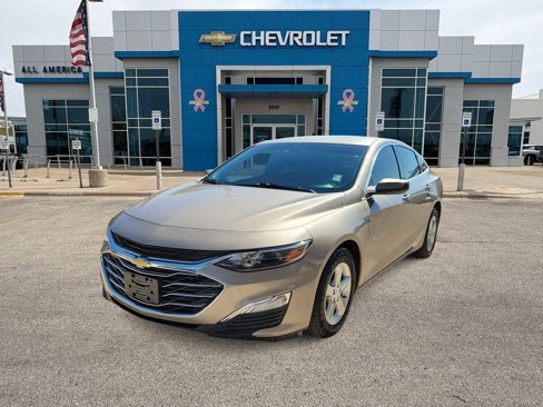 Used 2024 Chevrolet Malibu LS image 1