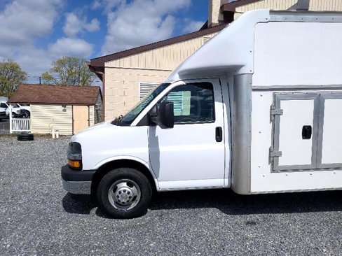 Used 2022 Chevrolet Express 3500 w/ Power Convenience Package image 2