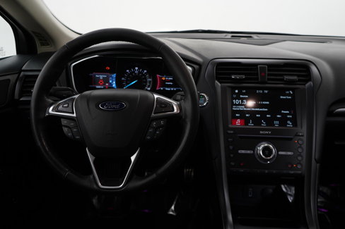 Used 2017 Ford Fusion Titanium image 12