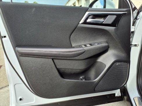 New 2025 Mitsubishi Outlander ES image 14