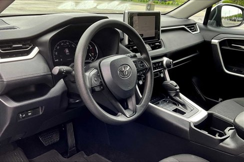 Used 2024 Toyota RAV4 XLE image 8