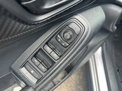 Used 2020 Subaru Crosstrek 2.0i image 10