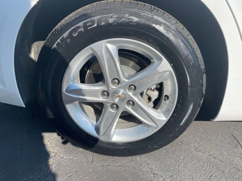 Used 2024 Chevrolet Malibu LT image 25