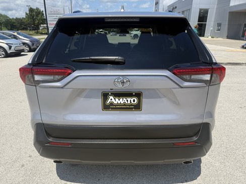 Used 2019 Toyota RAV4 XLE image 7
