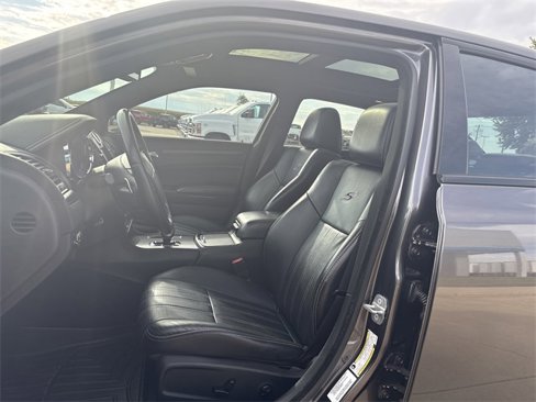Used 2014 Chrysler 300 S image 9