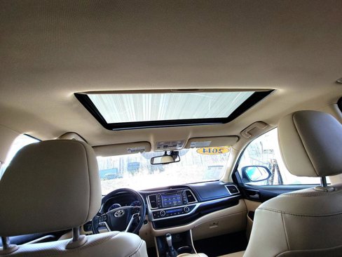Used 2014 Toyota Highlander Limited image 25