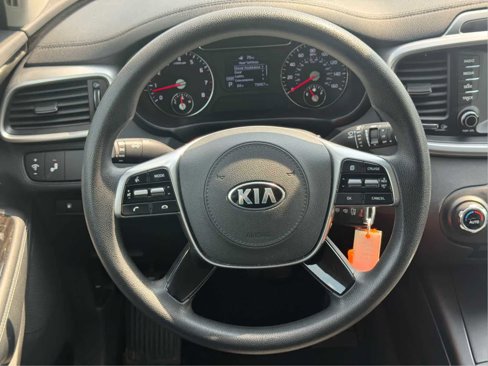 Used 2019 Kia Sorento LX image 37