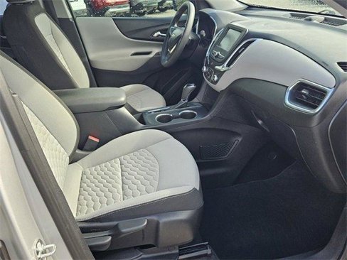 Used 2018 Chevrolet Equinox LS image 15