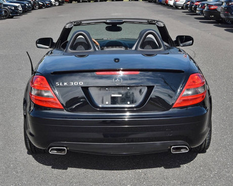 Used 2011 Mercedes-Benz SLK 300 image 21