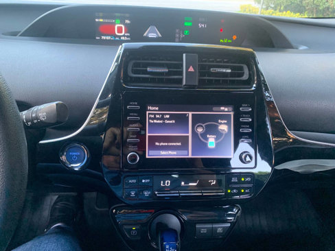 Used 2020 Toyota Prius LE image 30