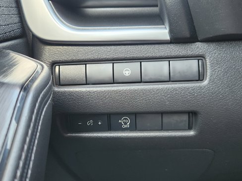 Used 2023 Nissan Rogue SV image 22