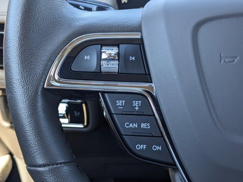 Certified 2023 Lincoln Nautilus AWD w/ Premium Package image 26