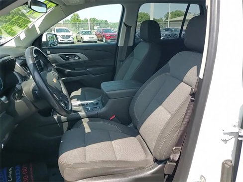 Used 2021 Chevrolet Traverse LT image 10
