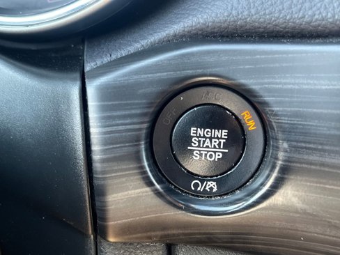 Used 2019 Jeep Grand Cherokee Altitude image 22