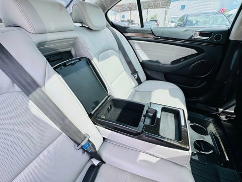 Used 2015 Kia Cadenza Limited image 15