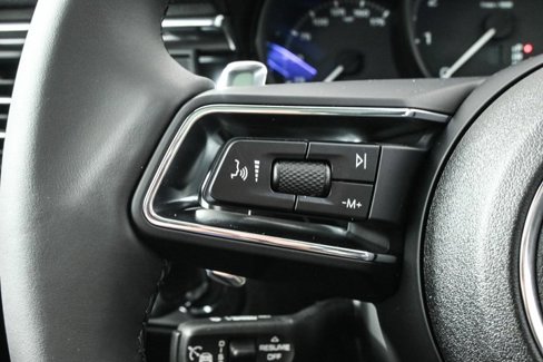 Certified 2025 Porsche Macan image 10