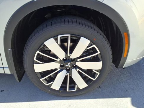 New 2025 Mitsubishi Outlander SEL image 7