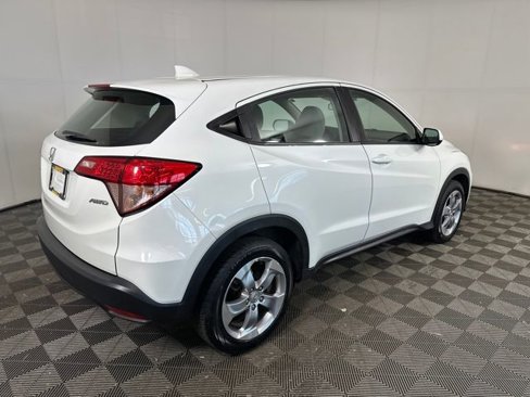 Used 2018 Honda HR-V LX image 3