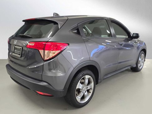 Used 2017 Honda HR-V LX image 3