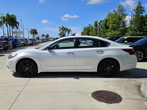 Used 2018 Nissan Altima 2.5 SR w/ SR Midnight Edition image 4