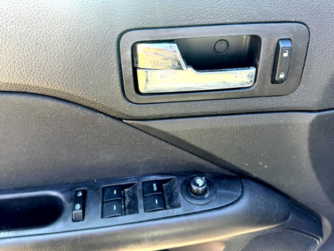 Used 2012 Ford Fusion SE image 24