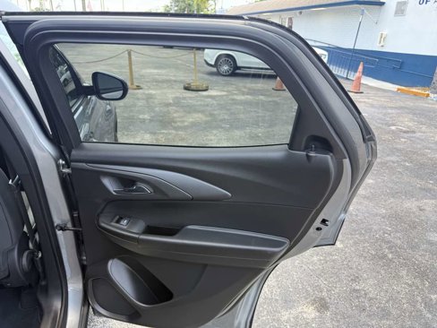 Used 2023 Chevrolet TrailBlazer RS image 19