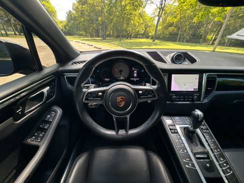 Used 2018 Porsche Macan S image 52