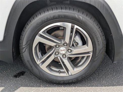 Used 2020 GMC Terrain SLT image 12