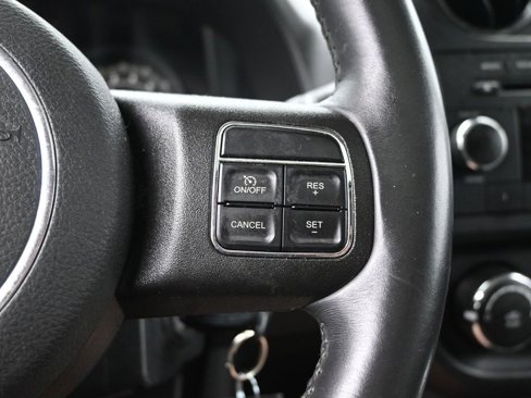 Used 2015 Jeep Patriot High Altitude image 10