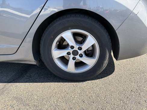 Used 2014 Hyundai Elantra SE image 10