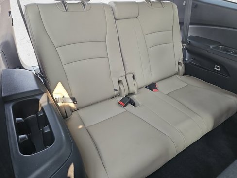 Used 2021 Honda Pilot Touring image 12
