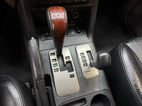 Used 2005 Mitsubishi Montero Limited image 16