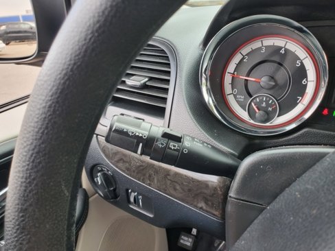 Used 2016 Dodge Grand Caravan SE w/ Quick Order Package 29E SE image 13