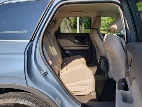 Used 2023 Lincoln Corsair AWD w/ Equipment Group 101A image 15