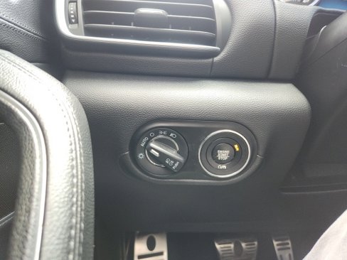 Used 2018 Maserati Levante S GranSport image 38