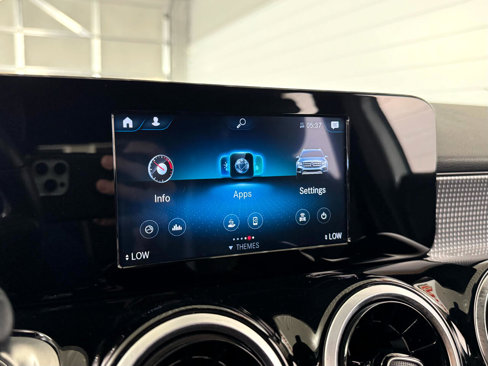 Used 2022 Mercedes-Benz GLB 250 4MATIC image 21