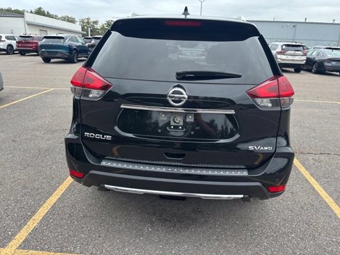 Certified 2019 Nissan Rogue SV image 6