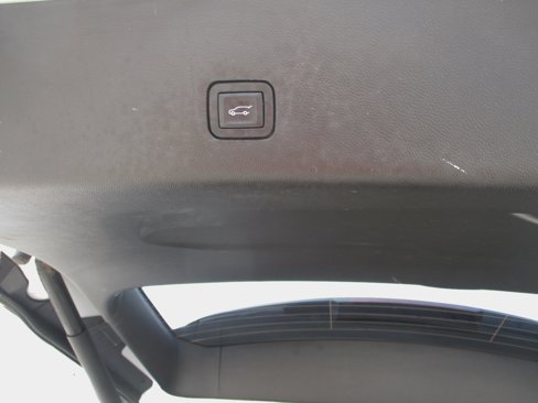 Used 2018 Chevrolet Traverse LT image 17
