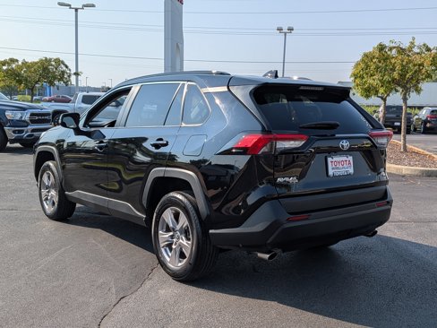 Used 2023 Toyota RAV4 XLE image 6