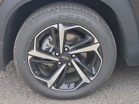 Used 2021 Chevrolet TrailBlazer RS w/ Sun and Liftgate Package image 12