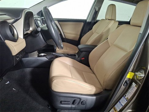 Used 2015 Toyota RAV4 Limited image 16