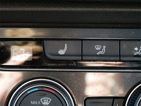 Used 2018 Volkswagen Tiguan SE w/ Panoramic Sunroof Package image 21