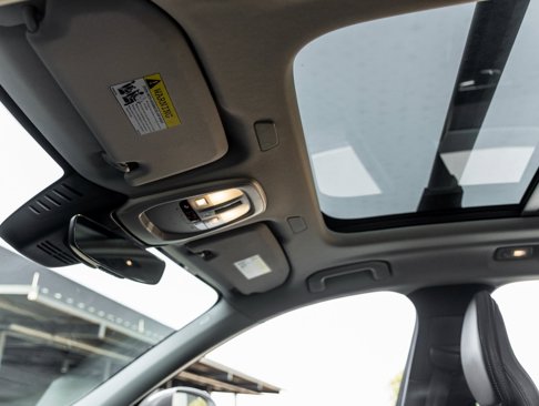 Used 2023 Volvo XC60 B5 Ultimate w/ Climate Package image 23